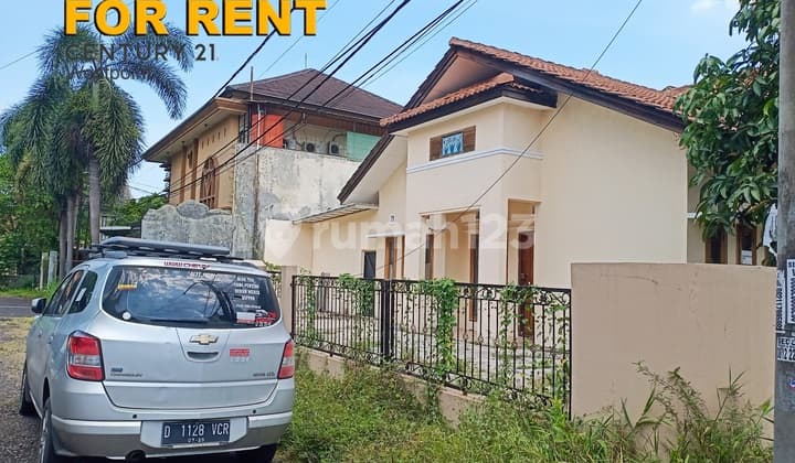 Murah Rumah Bagus Hoek di Taman Kopo Indah 3, Bandung