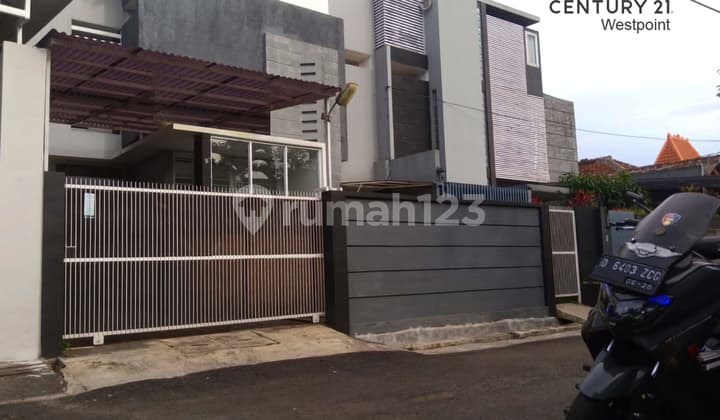 Murah Rumah Siap Huni di Jl. Suryalaya, Bandung