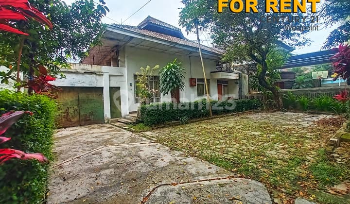 Murah Rumah 6 Kamar di Sayap Jl. Riau, Bandung