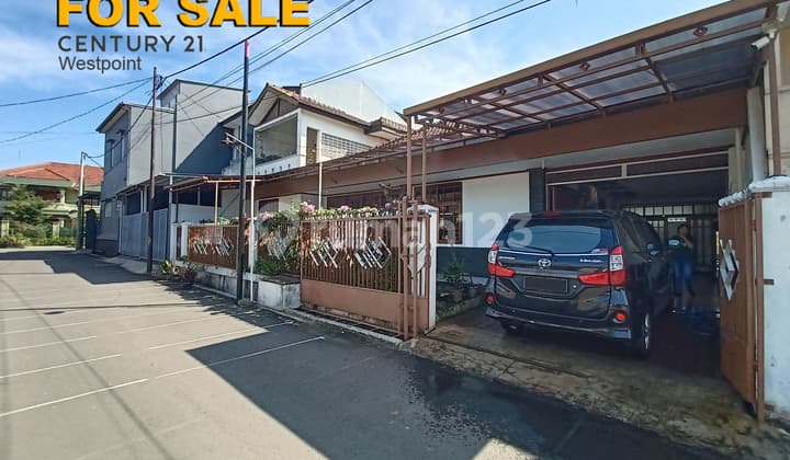Murah Rumah Besar 5 Kamar di Jl. Kembar Baru, Bandung