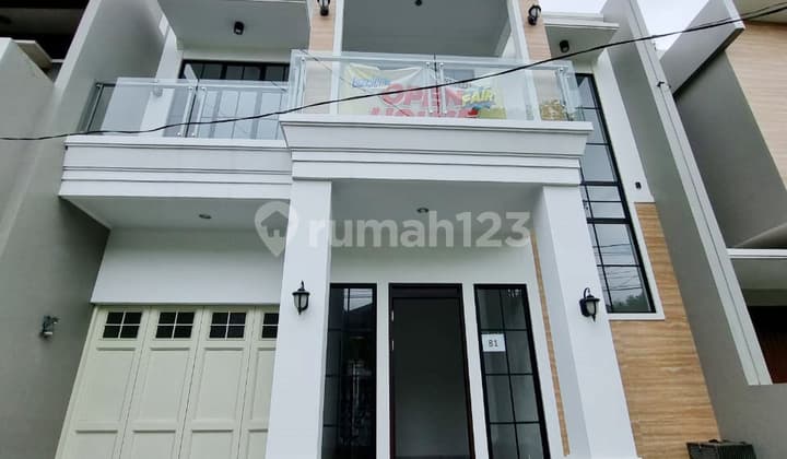 Murah Rumah Baru Bagus 5 Kamar di Batununggal, Bandung