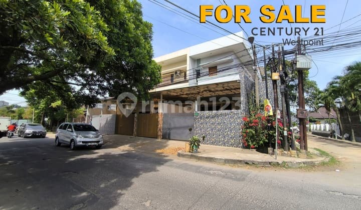 Murah Rumah Siap Huni Posisi Hoek di Jl. Sumber Sari Bandung