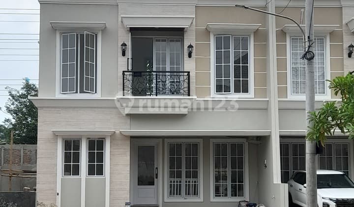 Rumah Bata Merah Dekat Tol Brigif