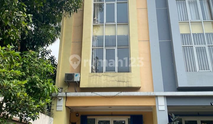 Ruko Strategis Permata Regency Lantai 2&3, di Srengseng, Jakarta Barat