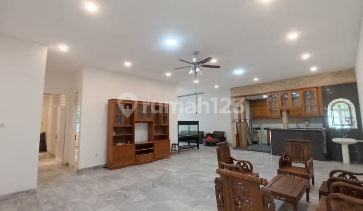 Murah !! Disewakan !! Rumah Hook Luas 416 Siap Huni di Sunter Paradise Hadap Barat Utara