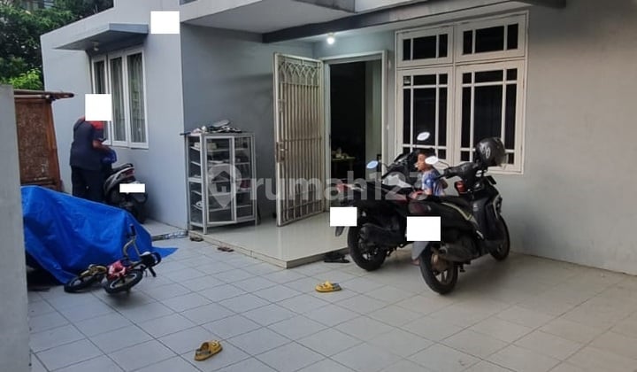 - Murah !! Dijual Cepat !! Rumah Siap Huni 13x15 di Sunter Bisma , Bisa Nego