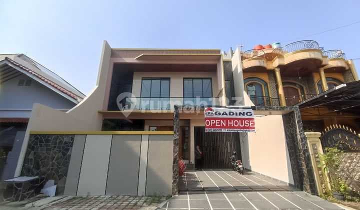 Cheap! House for sale in Kramat Senen with a swimming pool. Area 294.