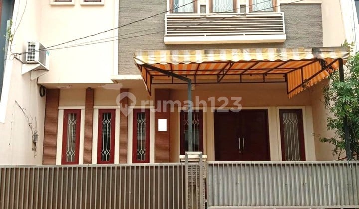 Dijual Cepat !! Rumah Siap Huni 8 x 17 Minimalis Semi Furnish di Kelapa Cengkir , Bisa Nego