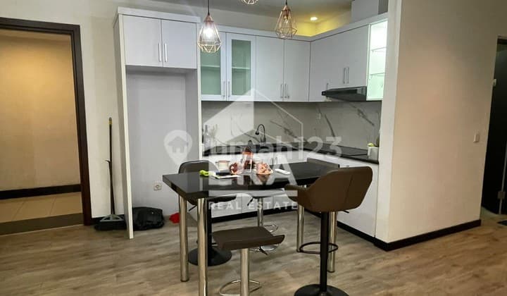 Murah !! Dijual Cepat Apt. Paladian Park Full Furnish Luas 87 Siap Huni tinggal masuk bawa koper , Bisa Nego