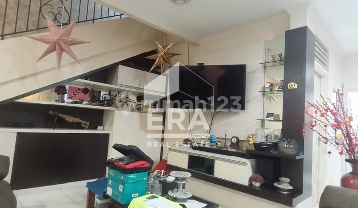 Murah !! Dijual Rumah Siap Huni 9X18 di Gading Harmoni Jalan 2 Mobil