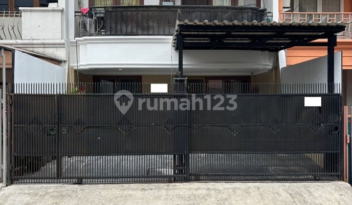 Murah !! Dijual Rumah Exclusive Siap Huni 6X17 Minimalis Hadap Timur di Janur Asri