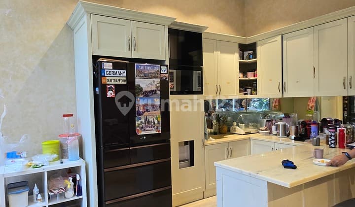 Murah !! Dijual Cepat !! Rumah Sudah Renovasi 9x20 Lantai Marmer Jarang Ada di Gading Parkview