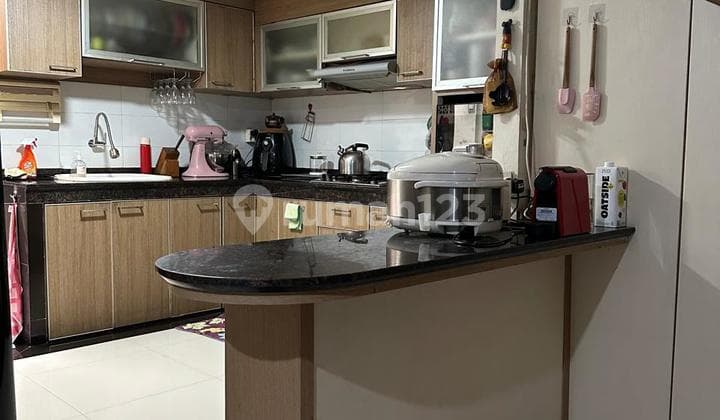 Murah !! Dijual Cepat !! Rumah Siap Huni 6x17 Full Furnish di Gading Elok , Bisa Nego