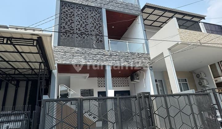 Murah !! Dijual Rumah Minimalis Siap Huni 6x17 di Gading Puspa Hadap Barat