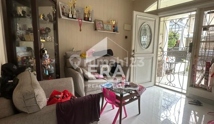Murah !! Dijual Rumah 6X16 Sudah Renovasi Jalan 3 Mobil di Gading Residence Pelangi Hadap Selatan