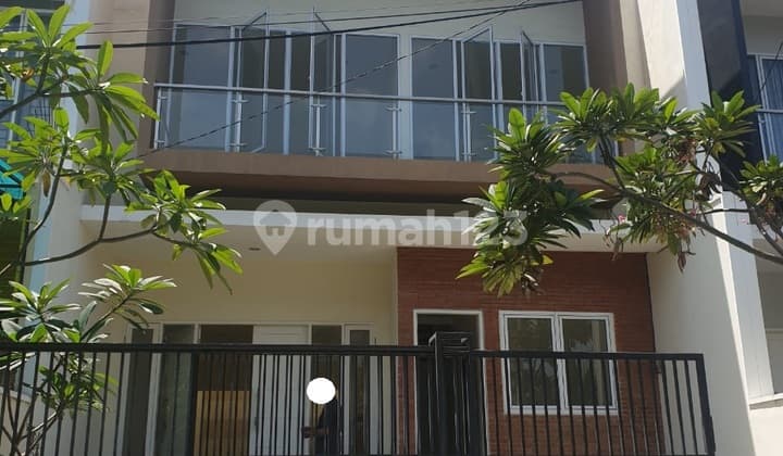 Murah Dijual Cepat Rumah Brand New Siap Huni Minimalis 8x18 di Pulomas , Bisa Nego