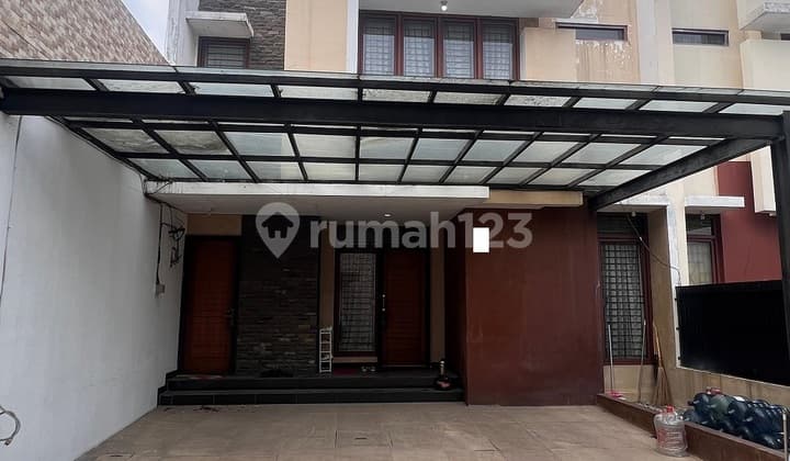 - Murah !! Dijual Rumah Sudah Renovasi Luas 206 Siap Huni di Pelangi Gading Residence Hadap Utara