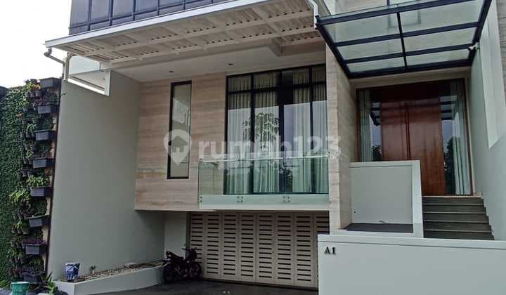 Cheap! Selling Minimalist House in Cilandak with Swimming Pool.