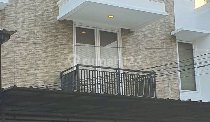 Dijual Cepat !! Rumah Siap Huni Luas 153 di Janur Elok , Bisa Nego