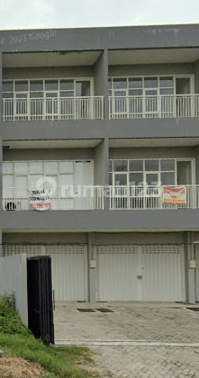 Sewa Ruko Dian Istana Siap Pakai, 3 Lantai, Cocok untuk Kantor. Sewa Ruko Dian Istana Siap Pakai, 3 Lantai, Cocok untuk Kantor.