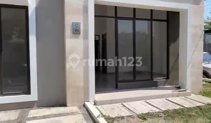 Rumah Siap Huni Posisi Sudut di Alamanda