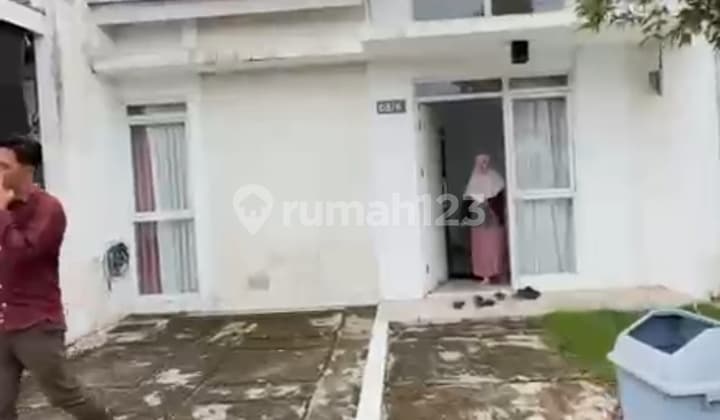Rumah Siap Huni Posisi Depan Taman