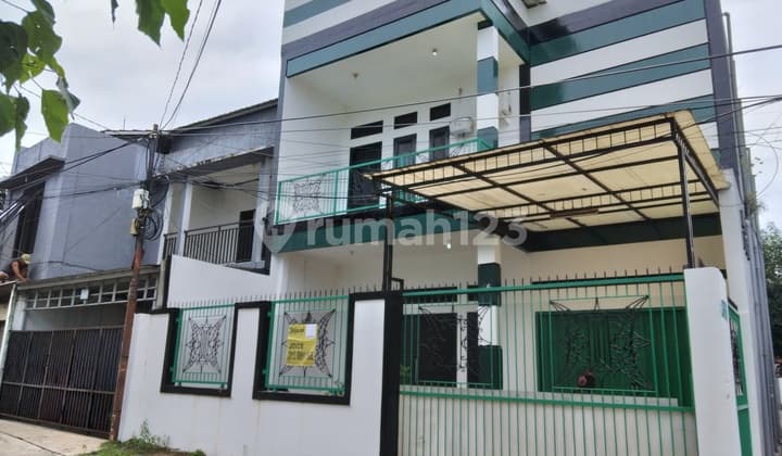 Di rumah 2 lantai siap huni di bambu apus cipayang mabes hankam