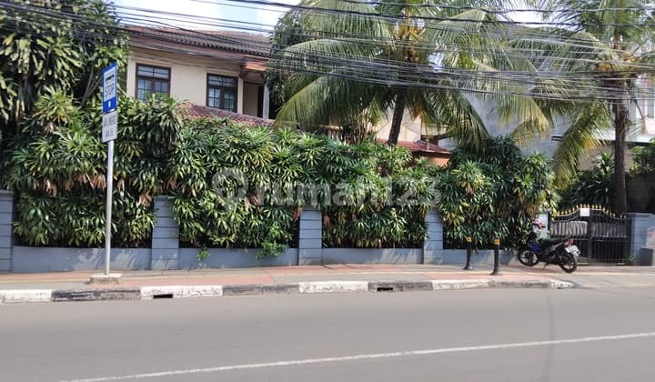 DI rumah di cipaayung,pinggir jalan raya utama lokasi sangat strategis harga nego