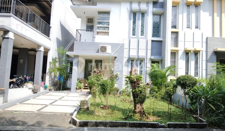 Rumah Cantik 2 Lantai di Legenda Wisata Cibubur Harga Nego