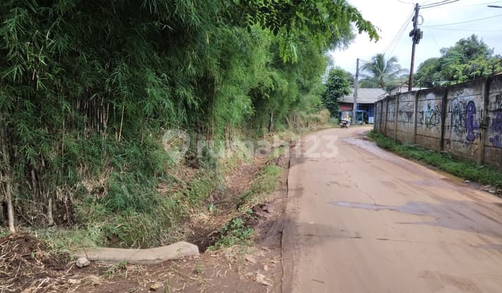 Large land in Bekasi Setu near Metland Cileungsi for housing or tourist destination, negotiable price.