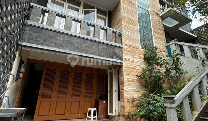 Hot Price...!!! Rumah Mewah Kartini Raya Harga Dibawah NJOP Jakarta Pusat