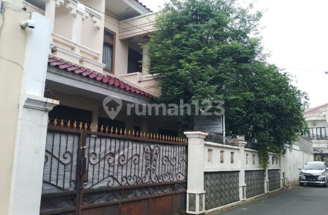 Dijual Rumah Bagus Lt 372 M2 Harga Dibawah Pasar di Cipinang Jatinegara Jakarta Timur