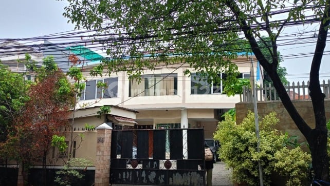 Dijual Rumah Mewah Lokasi Strategis di Kayu Putih Jakarta Timur