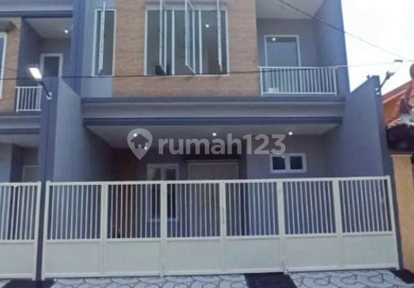 Rumah Mangga Pondok Tjandra Sidoarjo 2 Lantai Hadap Timur