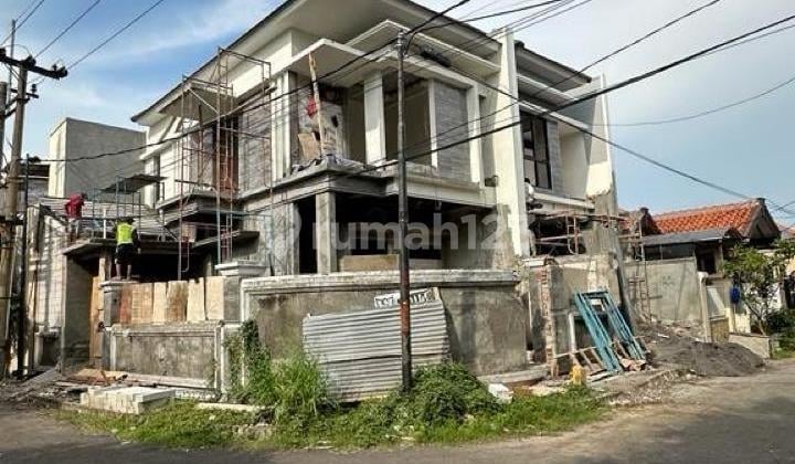 Medokan Asri Utara Surabaya 2 Story South West Hook House Medokan Asri Utara Surabaya 2 Story South West Hook House