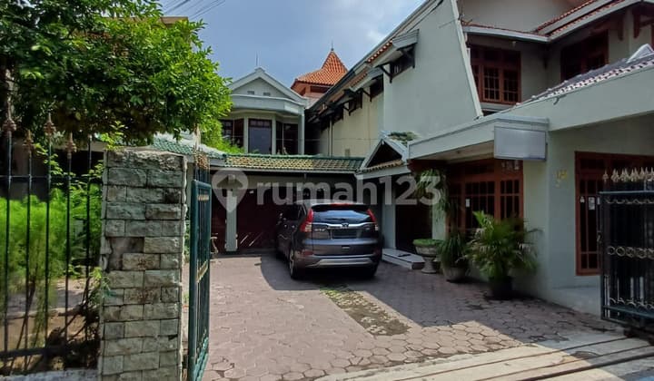Rumah Dan Kost Ketintang Surabaya 2,5 Lantai Hadap Tenggara