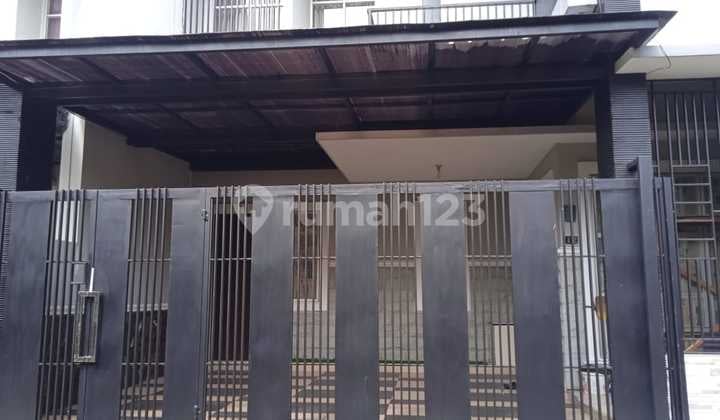 Rumah Masjid Agung Residence Surabaya 2 Lantai Hadap Timur