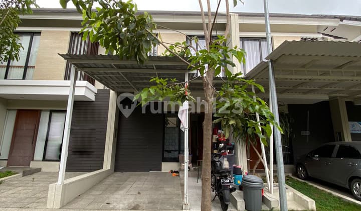 Rumah Northwest Lake Citraland Surabaya 2 Lantai Hadap Utara