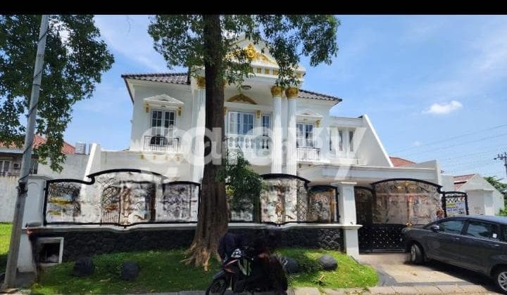 Rumah mewah di raya boulevard Wisata Bukit Mas, lokasi dekat dengam club house