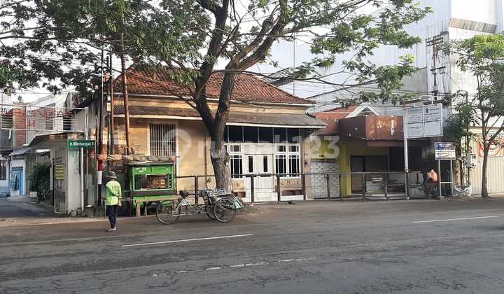 Rumah Usaha Undaan Kulon Surabaya 1 Lantai Hadap Timur