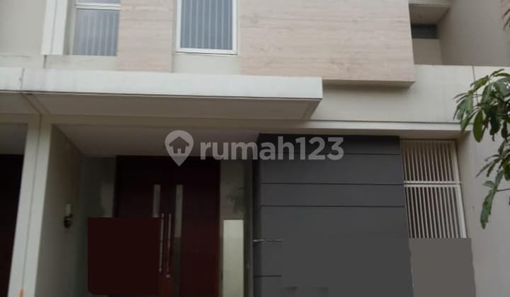 Rumah Wisata Bukit Mas Surabaya Cluster Grand Palais 2 Lantai Hadap Selatan
