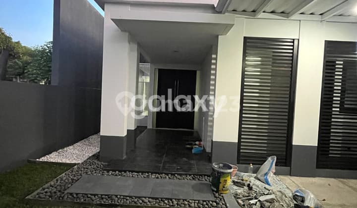 Rumah Graha Natura Surabaya 2 Lantai Hadap Utara