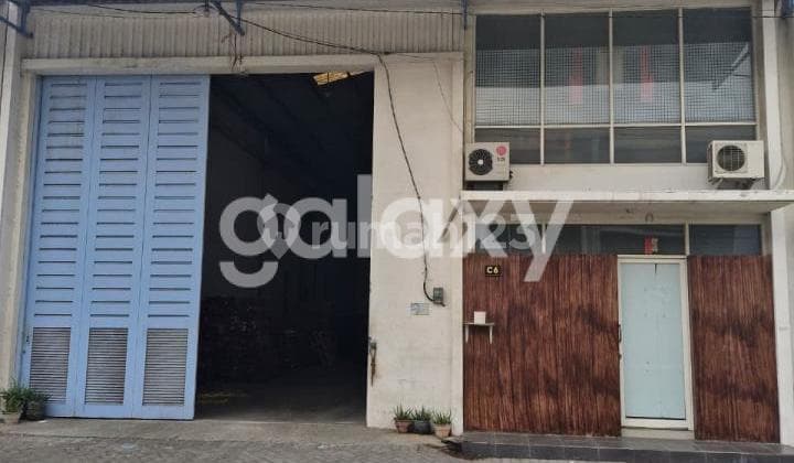 Gudang Wira 9 Driyorejo Gresik Hadap Selatan