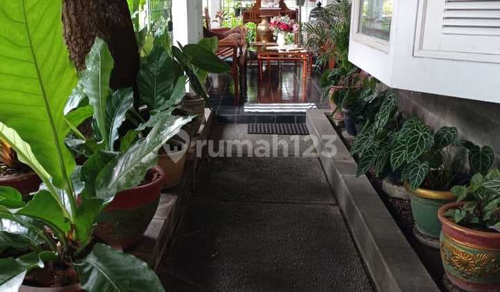 Dijual Villa 2 Lantai Bagus Nyaman Siap Pakai Lokasi di Delima Jakarta Selatan