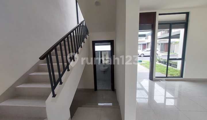 Dijual Rumah Siap Huni Nyaman Asri Lokasi di Komplek Podomoro Park Cluster Fashagriya Bandung