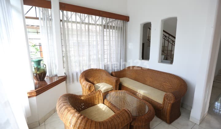 Disewakan Rumah Full Furnished Nyaman Siap Huni Lokasi di Dago Pakar Bandung
