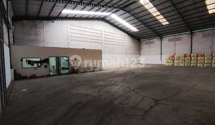 Warehouse for Rent, Clean, Ready to Use, Strategic Location in Padalarang, Bandung