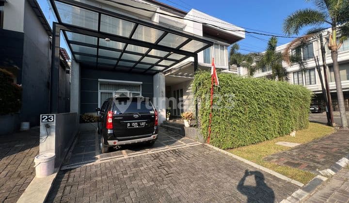 Dijual Rumah 2 Lantai Posisi Hook Modern Minimalis Siap Huni Lokasi di Batununggal Bandung