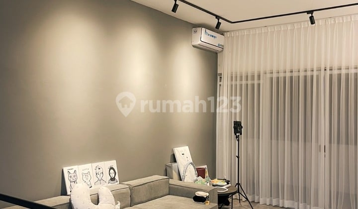 Dijual Rumah Semi Furnished 2 Lantai Siap Huni Lokasi Strategis di Awiligar Bandung