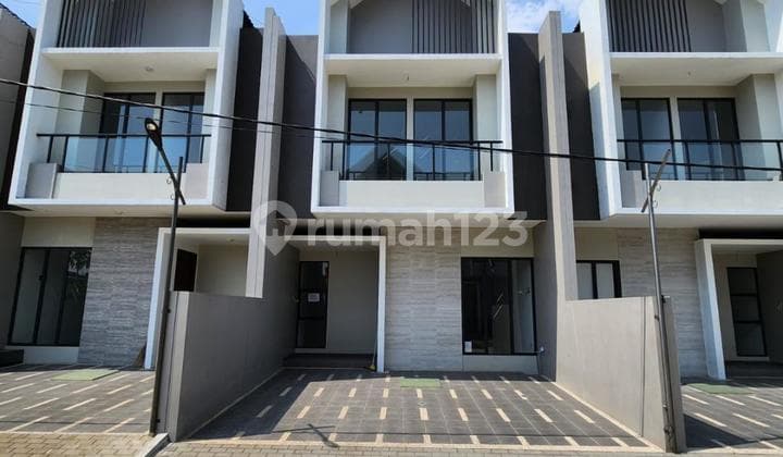 Dijual Rumah 2 Lantai Nyaman Terawat Siap Huni Minimalis Lokasi di Batununggal Bandung